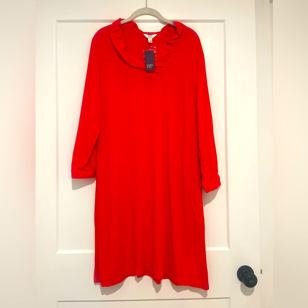 Crown & Ivy dress. Red Ruffled neck w/pockets. Perfect dress NWT